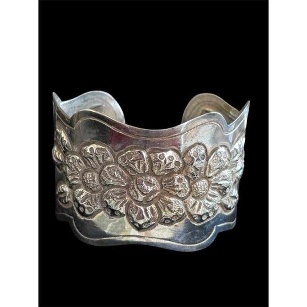VTG 900 Silver Floral Repousse 2” Wide 7” Cuff Bracelet 52.38g
